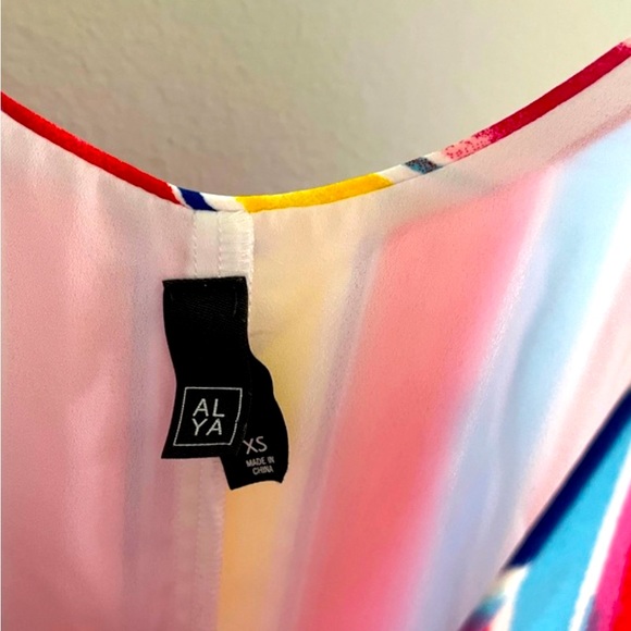 ALYA Stripe Dress - Picture 5 of 5